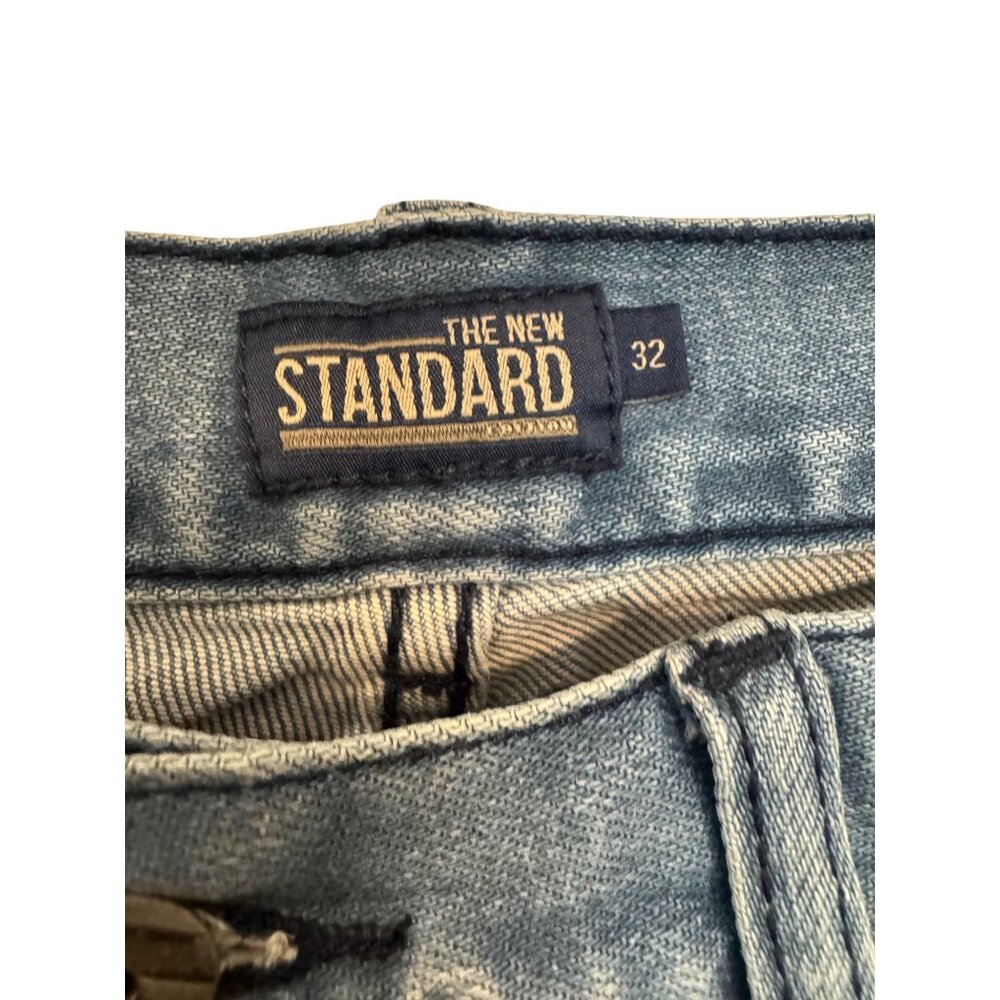 The New Standard Slim Selvedge Denim Jeans Size 32 Button-Fly Distressed Light W View 4